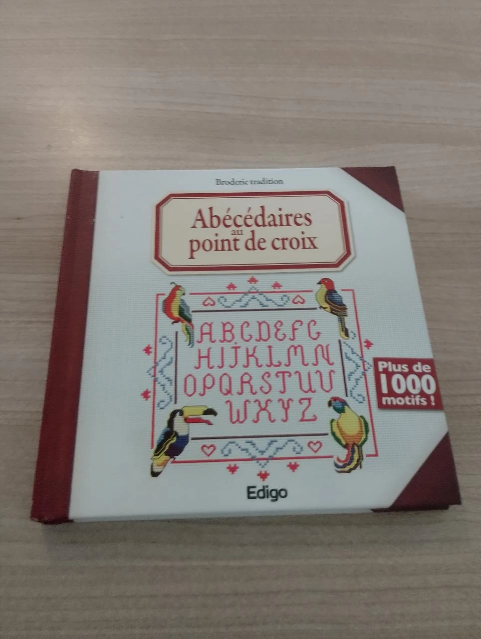 Abécédaire au point de croix, plus de 1000 motifs